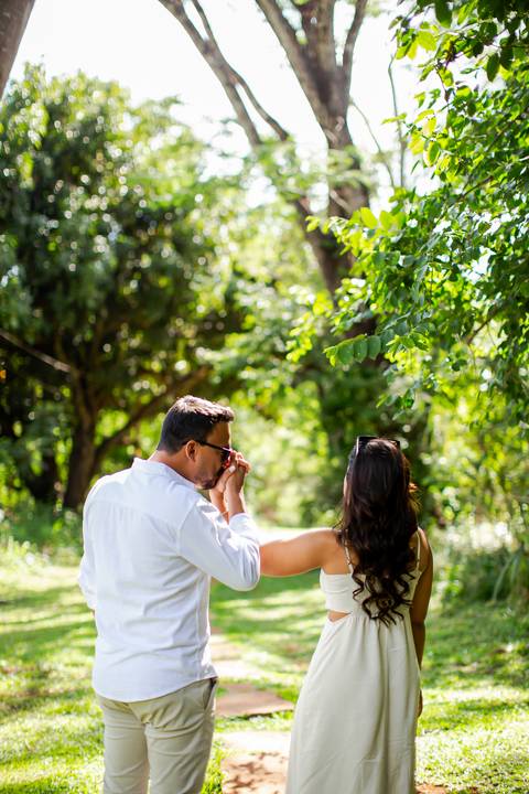 casar-casamento-wedding-cerimonia-make-noiva-noivo-araguari-vestido-maquiagem-buque-madrinha-daniel-custodio-uberlandia-festa-cerimonial-amor-aliança-video-dj-buffet-damas-love-fotografias-fotografo-minas-gerais-carro-pista-banda-cabelo-igreja-padre-reels'