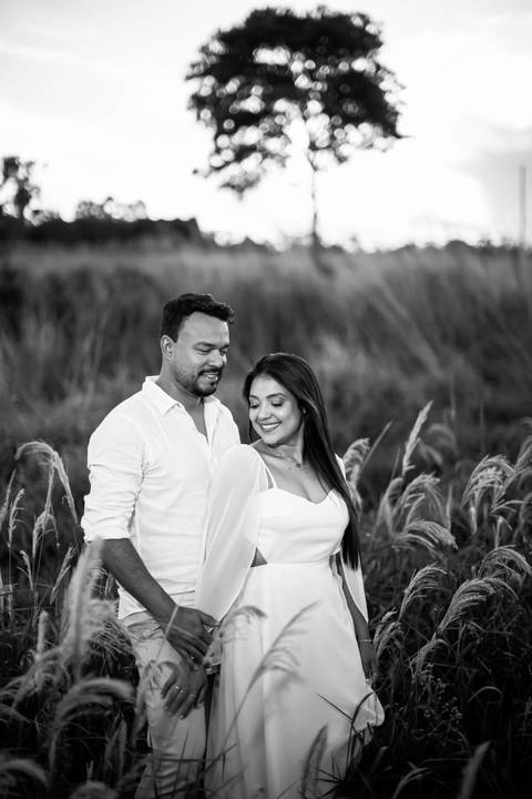 casar-casamento-wedding-cerimonia-make-noiva-noivo-araguari-vestido-maquiagem-buque-madrinha-daniel-custodio-uberlandia-festa-cerimonial-amor-aliança-video-dj-buffet-damas-love-fotografias-fotografo-minas-gerais-carro-pista-banda-cabelo-igreja-padre-reels'