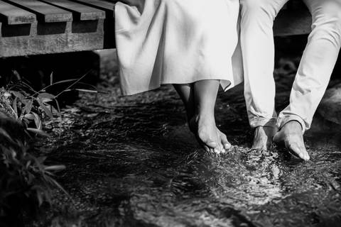 casar-casamento-wedding-cerimonia-make-noiva-noivo-araguari-vestido-maquiagem-buque-madrinha-daniel-custodio-uberlandia-festa-cerimonial-amor-aliança-video-dj-buffet-damas-love-fotografias-fotografo-minas-gerais-carro-pista-banda-cabelo-igreja-padre-reels'