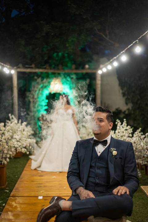 casar-casamento-wedding-cerimonia-make-noiva-noivo-araguari-vestido-maquiagem-buque-madrinha-daniel-custodio-uberlandia-festa-cerimonial-amor-aliança-video-dj-buffet-damas-love-fotografias-fotografo-minas-gerais-carro-pista-banda-cabelo-igreja-padre-reels'