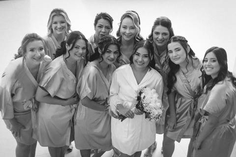 casar-casamento-wedding-cerimonia-make-noiva-noivo-araguari-vestido-maquiagem-buque-madrinha-daniel-custodio-uberlandia-festa-cerimonial-amor-aliança-video-dj-buffet-damas-love-fotografias-fotografo-minas-gerais-carro-pista-banda-cabelo-igreja-padre-reels'