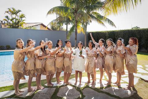 casar-casamento-wedding-cerimonia-make-noiva-noivo-araguari-vestido-maquiagem-buque-madrinha-daniel-custodio-uberlandia-festa-cerimonial-amor-aliança-video-dj-buffet-damas-love-fotografias-fotografo-minas-gerais-carro-pista-banda-cabelo-igreja-padre-reels'