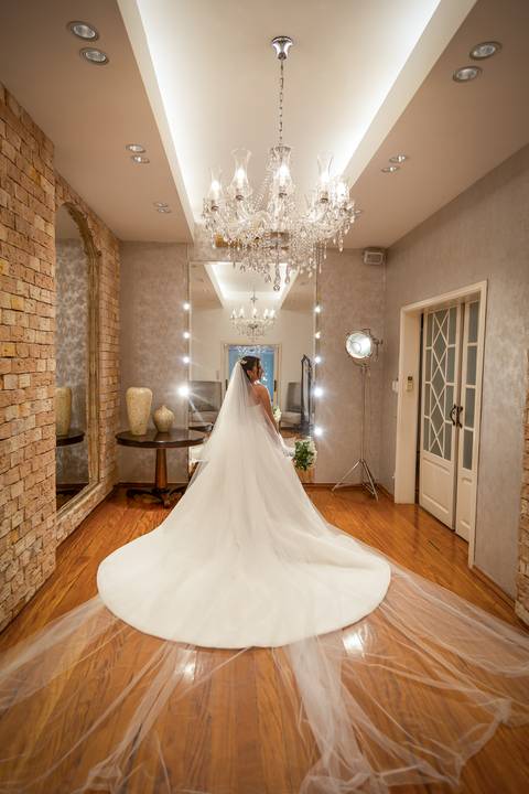 casar-casamento-wedding-cerimonia-make-noiva-noivo-araguari-vestido-maquiagem-buque-madrinha-daniel-custodio-uberlandia-festa-cerimonial-amor-aliança-video-dj-buffet-damas-love-fotografias-fotografo-minas-gerais-carro-pista-banda-cabelo-igreja-padre-reels'