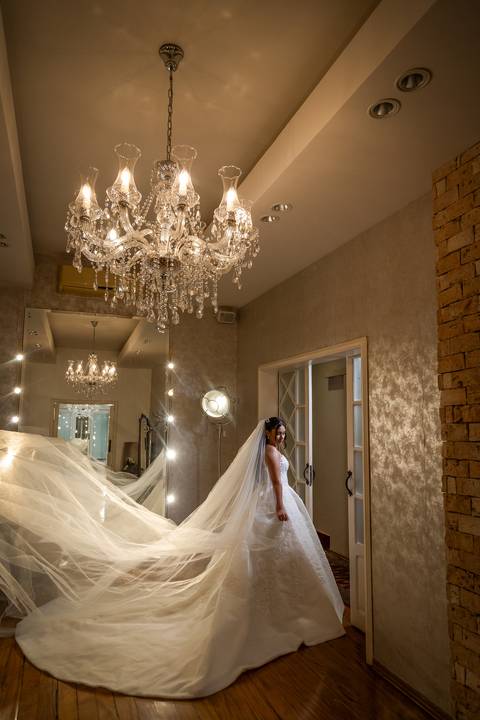 casar-casamento-wedding-cerimonia-make-noiva-noivo-araguari-vestido-maquiagem-buque-madrinha-daniel-custodio-uberlandia-festa-cerimonial-amor-aliança-video-dj-buffet-damas-love-fotografias-fotografo-minas-gerais-carro-pista-banda-cabelo-igreja-padre-reels'