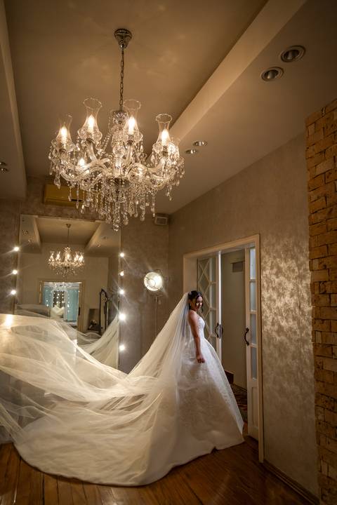 casar-casamento-wedding-cerimonia-make-noiva-noivo-araguari-vestido-maquiagem-buque-madrinha-daniel-custodio-uberlandia-festa-cerimonial-amor-aliança-video-dj-buffet-damas-love-fotografias-fotografo-minas-gerais-carro-pista-banda-cabelo-igreja-padre-reels'