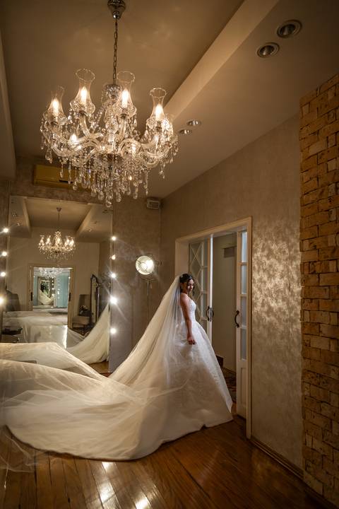 casar-casamento-wedding-cerimonia-make-noiva-noivo-araguari-vestido-maquiagem-buque-madrinha-daniel-custodio-uberlandia-festa-cerimonial-amor-aliança-video-dj-buffet-damas-love-fotografias-fotografo-minas-gerais-carro-pista-banda-cabelo-igreja-padre-reels'