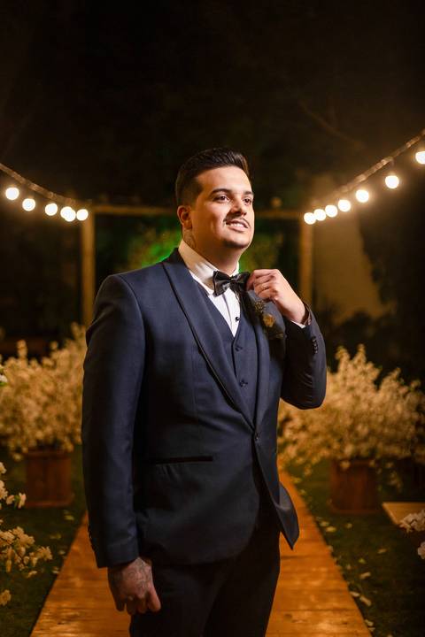 casar-casamento-wedding-cerimonia-make-noiva-noivo-araguari-vestido-maquiagem-buque-madrinha-daniel-custodio-uberlandia-festa-cerimonial-amor-aliança-video-dj-buffet-damas-love-fotografias-fotografo-minas-gerais-carro-pista-banda-cabelo-igreja-padre-reels'