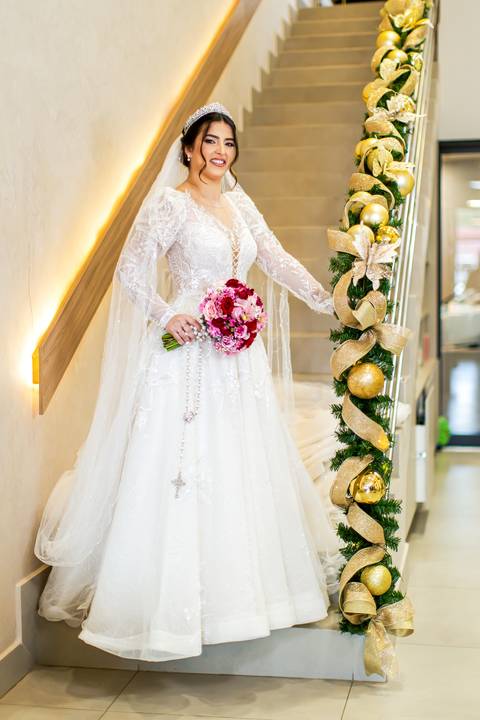 casar-casamento-wedding-cerimonia-make-noiva-noivo-araguari-vestido-maquiagem-buque-madrinha-daniel-custodio-uberlandia-festa-cerimonial-amor-aliança-video-dj-buffet-damas-love-fotografias-fotografo-minas-gerais-carro-pista-banda-cabelo-igreja-padre-reels'