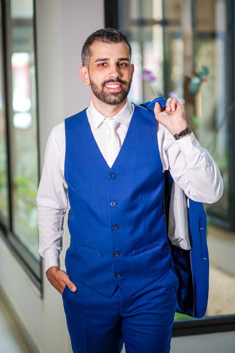 casar-casamento-wedding-cerimonia-make-noiva-noivo-araguari-vestido-maquiagem-buque-madrinha-daniel-custodio-uberlandia-festa-cerimonial-amor-aliança-video-dj-buffet-damas-love-fotografias-fotografo-minas-gerais-carro-pista-banda-cabelo-igreja-padre-reels'