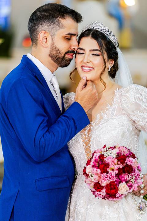 casar-casamento-wedding-cerimonia-make-noiva-noivo-araguari-vestido-maquiagem-buque-madrinha-daniel-custodio-uberlandia-festa-cerimonial-amor-aliança-video-dj-buffet-damas-love-fotografias-fotografo-minas-gerais-carro-pista-banda-cabelo-igreja-padre-reels'