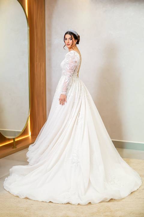 casar-casamento-wedding-cerimonia-make-noiva-noivo-araguari-vestido-maquiagem-buque-madrinha-daniel-custodio-uberlandia-festa-cerimonial-amor-aliança-video-dj-buffet-damas-love-fotografias-fotografo-minas-gerais-carro-pista-banda-cabelo-igreja-padre-reels'