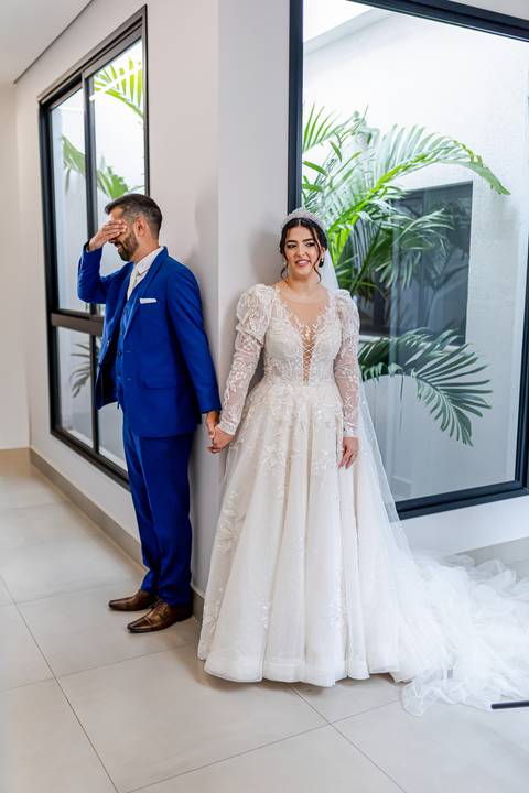 casar-casamento-wedding-cerimonia-make-noiva-noivo-araguari-vestido-maquiagem-buque-madrinha-daniel-custodio-uberlandia-festa-cerimonial-amor-aliança-video-dj-buffet-damas-love-fotografias-fotografo-minas-gerais-carro-pista-banda-cabelo-igreja-padre-reels'