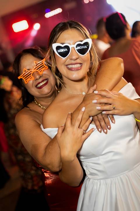 casar-casamento-wedding-cerimonia-make-noiva-noivo-araguari-vestido-maquiagem-buque-madrinha-daniel-custodio-uberlandia-festa-cerimonial-amor-aliança-video-dj-buffet-damas-love-fotografias-fotografo-minas-gerais-carro-pista-banda-cabelo-igreja-padre-reels'
