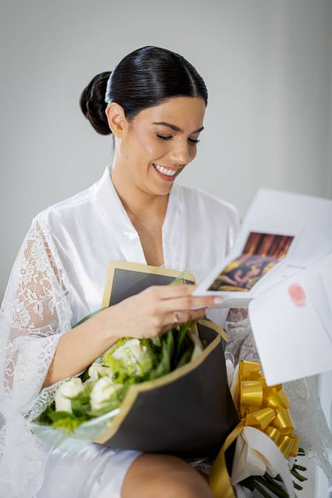 casar-casamento-wedding-cerimonia-make-noiva-noivo-araguari-vestido-maquiagem-buque-madrinha-daniel-custodio-uberlandia-festa-cerimonial-amor-aliança-video-dj-buffet-damas-love-fotografias-fotografo-minas-gerais-carro-pista-banda-cabelo-igreja-padre-reels'