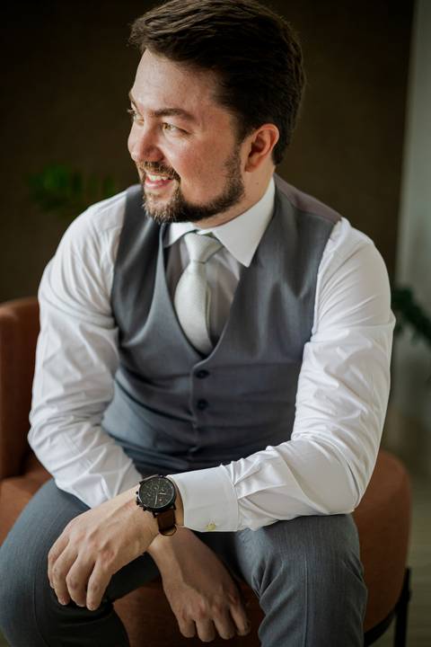 casar-casamento-wedding-cerimonia-make-noiva-noivo-araguari-vestido-maquiagem-buque-madrinha-daniel-custodio-uberlandia-festa-cerimonial-amor-aliança-video-dj-buffet-damas-love-fotografias-fotografo-minas-gerais-carro-pista-banda-cabelo-igreja-padre-reels'