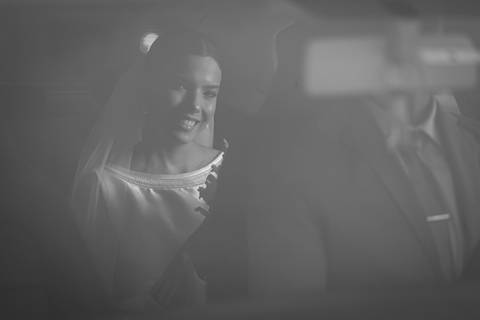 casar-casamento-wedding-cerimonia-make-noiva-noivo-araguari-vestido-maquiagem-buque-madrinha-daniel-custodio-uberlandia-festa-cerimonial-amor-aliança-video-dj-buffet-damas-love-fotografias-fotografo-minas-gerais-carro-pista-banda-cabelo-igreja-padre-reels'