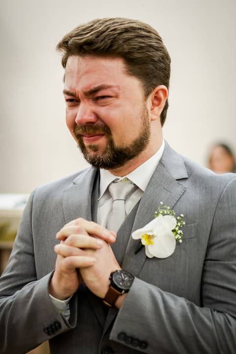 casar-casamento-wedding-cerimonia-make-noiva-noivo-araguari-vestido-maquiagem-buque-madrinha-daniel-custodio-uberlandia-festa-cerimonial-amor-aliança-video-dj-buffet-damas-love-fotografias-fotografo-minas-gerais-carro-pista-banda-cabelo-igreja-padre-reels'