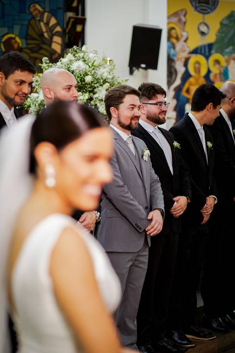 casar-casamento-wedding-cerimonia-make-noiva-noivo-araguari-vestido-maquiagem-buque-madrinha-daniel-custodio-uberlandia-festa-cerimonial-amor-aliança-video-dj-buffet-damas-love-fotografias-fotografo-minas-gerais-carro-pista-banda-cabelo-igreja-padre-reels'