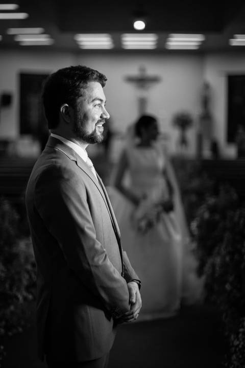 casar-casamento-wedding-cerimonia-make-noiva-noivo-araguari-vestido-maquiagem-buque-madrinha-daniel-custodio-uberlandia-festa-cerimonial-amor-aliança-video-dj-buffet-damas-love-fotografias-fotografo-minas-gerais-carro-pista-banda-cabelo-igreja-padre-reels'