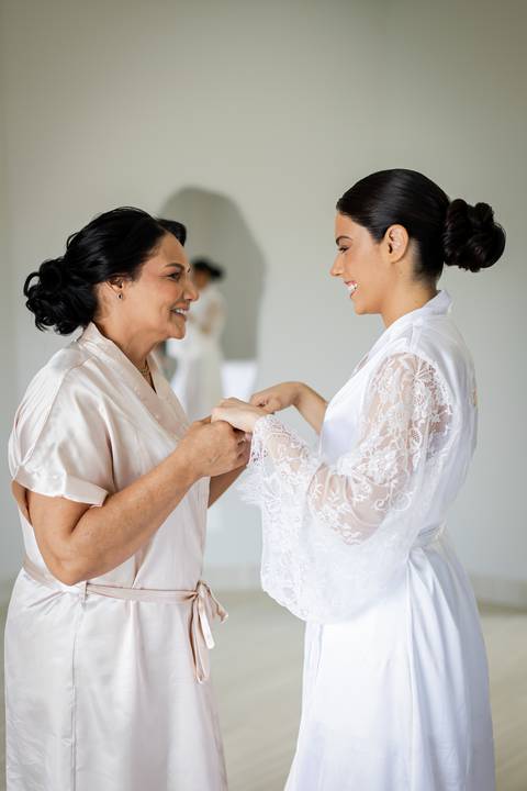 casar-casamento-wedding-cerimonia-make-noiva-noivo-araguari-vestido-maquiagem-buque-madrinha-daniel-custodio-uberlandia-festa-cerimonial-amor-aliança-video-dj-buffet-damas-love-fotografias-fotografo-minas-gerais-carro-pista-banda-cabelo-igreja-padre-reels'