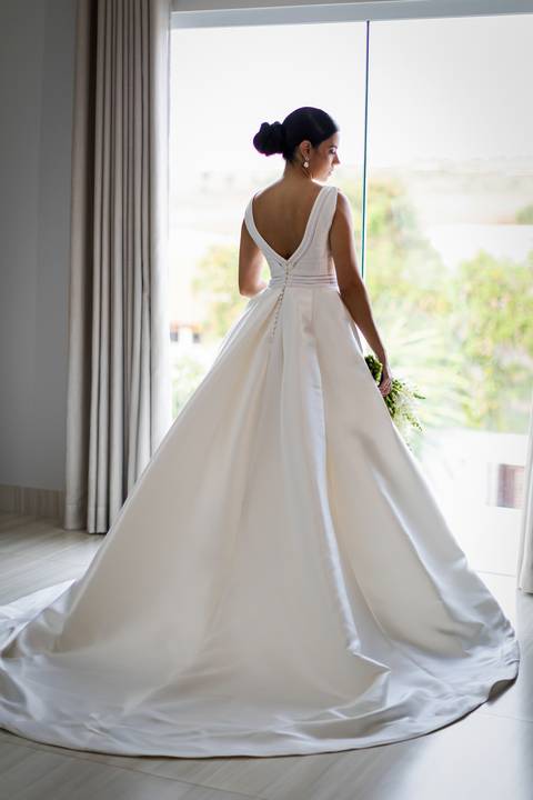 casar-casamento-wedding-cerimonia-make-noiva-noivo-araguari-vestido-maquiagem-buque-madrinha-daniel-custodio-uberlandia-festa-cerimonial-amor-aliança-video-dj-buffet-damas-love-fotografias-fotografo-minas-gerais-carro-pista-banda-cabelo-igreja-padre-reels'