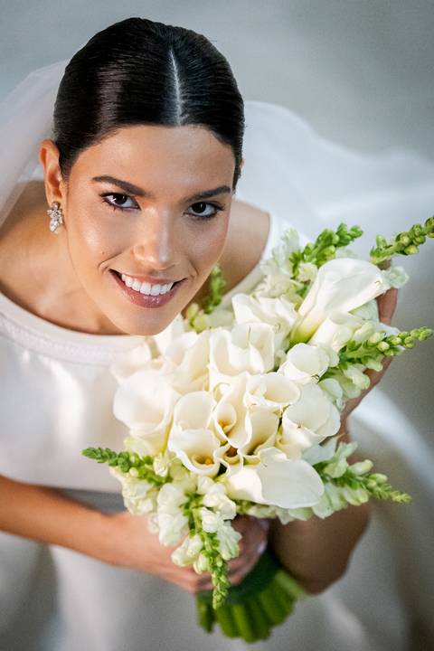 casar-casamento-wedding-cerimonia-make-noiva-noivo-araguari-vestido-maquiagem-buque-madrinha-daniel-custodio-uberlandia-festa-cerimonial-amor-aliança-video-dj-buffet-damas-love-fotografias-fotografo-minas-gerais-carro-pista-banda-cabelo-igreja-padre-reels'
