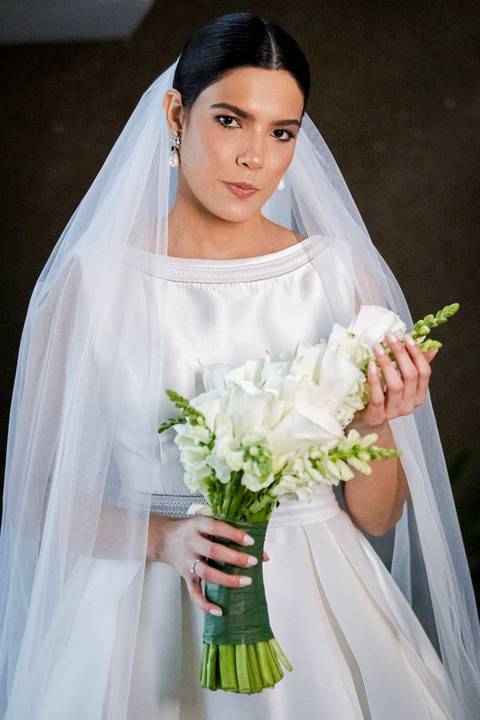 casar-casamento-wedding-cerimonia-make-noiva-noivo-araguari-vestido-maquiagem-buque-madrinha-daniel-custodio-uberlandia-festa-cerimonial-amor-aliança-video-dj-buffet-damas-love-fotografias-fotografo-minas-gerais-carro-pista-banda-cabelo-igreja-padre-reels'