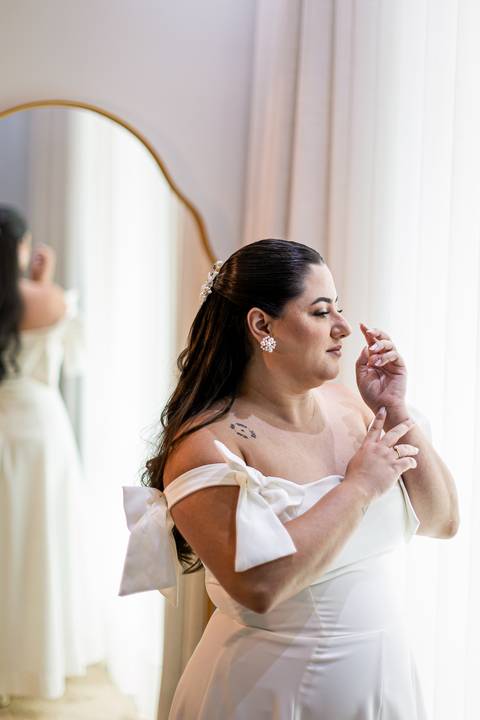 casar-casamento-wedding-cerimonia-make-noiva-noivo-araguari-vestido-maquiagem-buque-madrinha-daniel-custodio-uberlandia-festa-cerimonial-amor-aliança-video-dj-buffet-damas-love-fotografias-fotografo-minas-gerais-carro-pista-banda-cabelo-igreja-padre-reels'