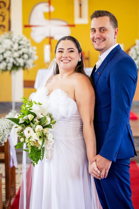 casar-casamento-wedding-cerimonia-make-noiva-noivo-araguari-vestido-maquiagem-buque-madrinha-daniel-custodio-uberlandia-festa-cerimonial-amor-aliança-video-dj-buffet-damas-love-fotografias-fotografo-minas-gerais-carro-pista-banda-cabelo-igreja-padre-reels'