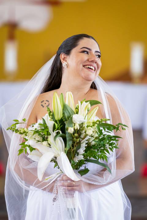 casar-casamento-wedding-cerimonia-make-noiva-noivo-araguari-vestido-maquiagem-buque-madrinha-daniel-custodio-uberlandia-festa-cerimonial-amor-aliança-video-dj-buffet-damas-love-fotografias-fotografo-minas-gerais-carro-pista-banda-cabelo-igreja-padre-reels'