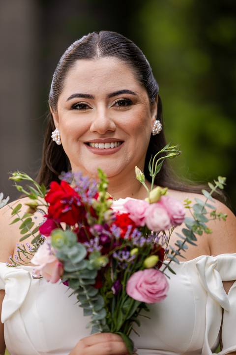 casar-casamento-wedding-cerimonia-make-noiva-noivo-araguari-vestido-maquiagem-buque-madrinha-daniel-custodio-uberlandia-festa-cerimonial-amor-aliança-video-dj-buffet-damas-love-fotografias-fotografo-minas-gerais-carro-pista-banda-cabelo-igreja-padre-reels'