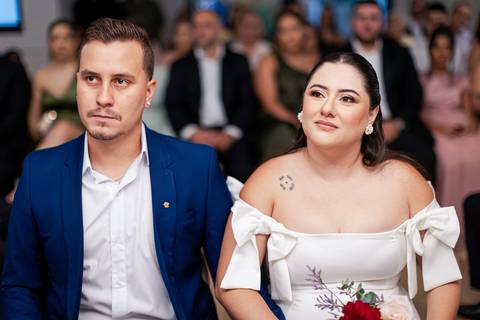 casar-casamento-wedding-cerimonia-make-noiva-noivo-araguari-vestido-maquiagem-buque-madrinha-daniel-custodio-uberlandia-festa-cerimonial-amor-aliança-video-dj-buffet-damas-love-fotografias-fotografo-minas-gerais-carro-pista-banda-cabelo-igreja-padre-reels'