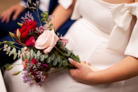 casar-casamento-wedding-cerimonia-make-noiva-noivo-araguari-vestido-maquiagem-buque-madrinha-daniel-custodio-uberlandia-festa-cerimonial-amor-aliança-video-dj-buffet-damas-love-fotografias-fotografo-minas-gerais-carro-pista-banda-cabelo-igreja-padre-reels'