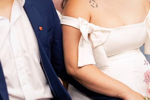 casar-casamento-wedding-cerimonia-make-noiva-noivo-araguari-vestido-maquiagem-buque-madrinha-daniel-custodio-uberlandia-festa-cerimonial-amor-aliança-video-dj-buffet-damas-love-fotografias-fotografo-minas-gerais-carro-pista-banda-cabelo-igreja-padre-reels'