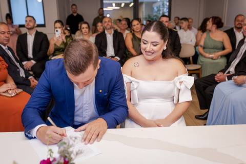 casar-casamento-wedding-cerimonia-make-noiva-noivo-araguari-vestido-maquiagem-buque-madrinha-daniel-custodio-uberlandia-festa-cerimonial-amor-aliança-video-dj-buffet-damas-love-fotografias-fotografo-minas-gerais-carro-pista-banda-cabelo-igreja-padre-reels'