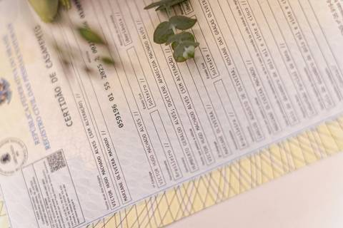 casar-casamento-wedding-cerimonia-make-noiva-noivo-araguari-vestido-maquiagem-buque-madrinha-daniel-custodio-uberlandia-festa-cerimonial-amor-aliança-video-dj-buffet-damas-love-fotografias-fotografo-minas-gerais-carro-pista-banda-cabelo-igreja-padre-reels'