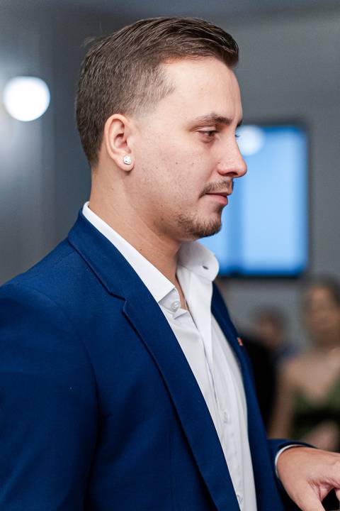 casar-casamento-wedding-cerimonia-make-noiva-noivo-araguari-vestido-maquiagem-buque-madrinha-daniel-custodio-uberlandia-festa-cerimonial-amor-aliança-video-dj-buffet-damas-love-fotografias-fotografo-minas-gerais-carro-pista-banda-cabelo-igreja-padre-reels'