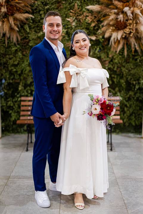 casar-casamento-wedding-cerimonia-make-noiva-noivo-araguari-vestido-maquiagem-buque-madrinha-daniel-custodio-uberlandia-festa-cerimonial-amor-aliança-video-dj-buffet-damas-love-fotografias-fotografo-minas-gerais-carro-pista-banda-cabelo-igreja-padre-reels'