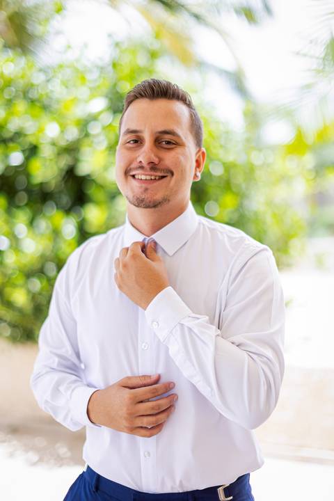 casar-casamento-wedding-cerimonia-make-noiva-noivo-araguari-vestido-maquiagem-buque-madrinha-daniel-custodio-uberlandia-festa-cerimonial-amor-aliança-video-dj-buffet-damas-love-fotografias-fotografo-minas-gerais-carro-pista-banda-cabelo-igreja-padre-reels'