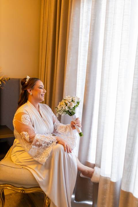 casar-casamento-wedding-cerimonia-make-noiva-noivo-araguari-vestido-maquiagem-buque-madrinha-daniel-custodio-uberlandia-festa-cerimonial-amor-aliança-video-dj-buffet-damas-love-fotografias-fotografo-minas-gerais-carro-pista-banda-cabelo-igreja-padre-reels'