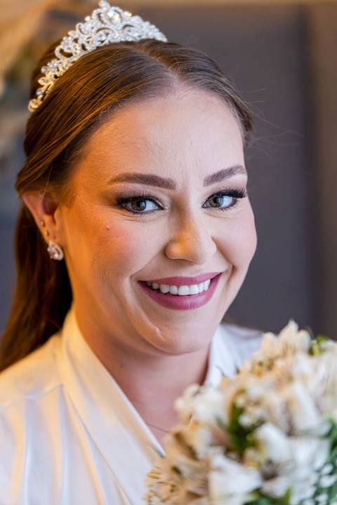 casar-casamento-wedding-cerimonia-make-noiva-noivo-araguari-vestido-maquiagem-buque-madrinha-daniel-custodio-uberlandia-festa-cerimonial-amor-aliança-video-dj-buffet-damas-love-fotografias-fotografo-minas-gerais-carro-pista-banda-cabelo-igreja-padre-reels'