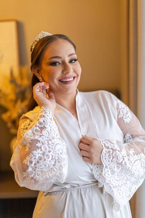 casar-casamento-wedding-cerimonia-make-noiva-noivo-araguari-vestido-maquiagem-buque-madrinha-daniel-custodio-uberlandia-festa-cerimonial-amor-aliança-video-dj-buffet-damas-love-fotografias-fotografo-minas-gerais-carro-pista-banda-cabelo-igreja-padre-reels'