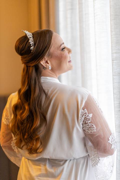 casar-casamento-wedding-cerimonia-make-noiva-noivo-araguari-vestido-maquiagem-buque-madrinha-daniel-custodio-uberlandia-festa-cerimonial-amor-aliança-video-dj-buffet-damas-love-fotografias-fotografo-minas-gerais-carro-pista-banda-cabelo-igreja-padre-reels'