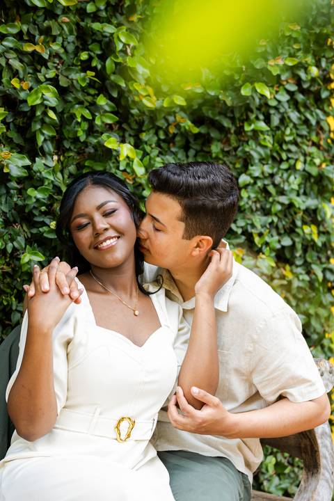 pre-wedding-ensaio-fotos-fotografias-casal-casamento-noiva-noivo-araxa-minas-gerais-daniel-custodio-uberlandia-casar-make off-padrinha-madrinho-dama-foto-cinema-amor-love-buque-criativo-viagem-love-amar-fotografo-cerimonial-igreja-chacara,festa-DJ'