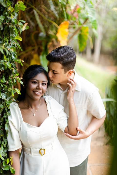 pre-wedding-ensaio-fotos-fotografias-casal-casamento-noiva-noivo-araxa-minas-gerais-daniel-custodio-uberlandia-casar-make off-padrinha-madrinho-dama-foto-cinema-amor-love-buque-criativo-viagem-love-amar-fotografo-cerimonial-igreja-chacara,festa-DJ'