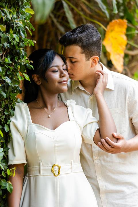 pre-wedding-ensaio-fotos-fotografias-casal-casamento-noiva-noivo-araxa-minas-gerais-daniel-custodio-uberlandia-casar-make off-padrinha-madrinho-dama-foto-cinema-amor-love-buque-criativo-viagem-love-amar-fotografo-cerimonial-igreja-chacara,festa-DJ'
