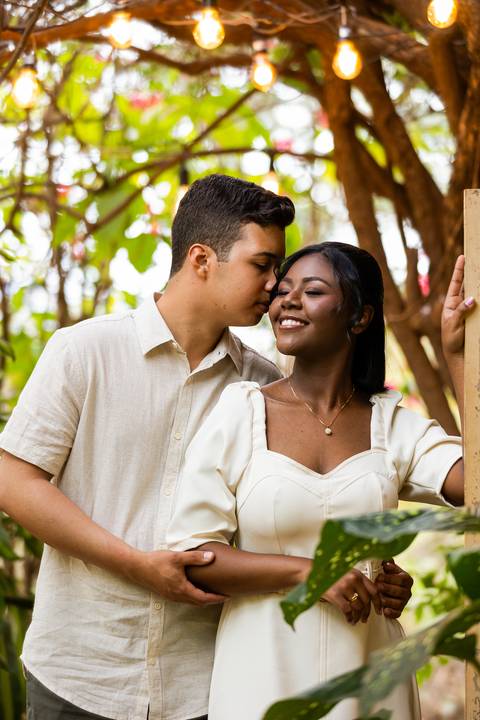 pre-wedding-ensaio-fotos-fotografias-casal-casamento-noiva-noivo-araxa-minas-gerais-daniel-custodio-uberlandia-casar-make off-padrinha-madrinho-dama-foto-cinema-amor-love-buque-criativo-viagem-love-amar-fotografo-cerimonial-igreja-chacara,festa-DJ'