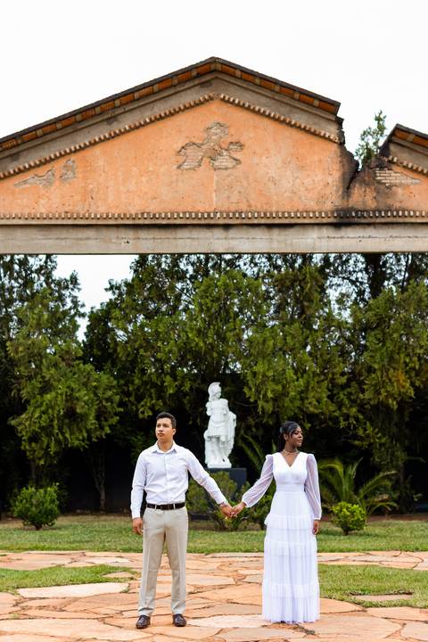 pre-wedding-ensaio-fotos-fotografias-casal-casamento-noiva-noivo-araxa-minas-gerais-daniel-custodio-uberlandia-casar-make off-padrinha-madrinho-dama-foto-cinema-amor-love-buque-criativo-viagem-love-amar-fotografo-cerimonial-igreja-chacara,festa-DJ'