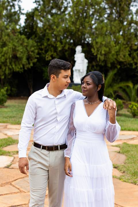 pre-wedding-ensaio-fotos-fotografias-casal-casamento-noiva-noivo-araxa-minas-gerais-daniel-custodio-uberlandia-casar-make off-padrinha-madrinho-dama-foto-cinema-amor-love-buque-criativo-viagem-love-amar-fotografo-cerimonial-igreja-chacara,festa-DJ'