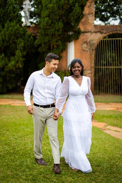 pre-wedding-ensaio-fotos-fotografias-casal-casamento-noiva-noivo-araxa-minas-gerais-daniel-custodio-uberlandia-casar-make off-padrinha-madrinho-dama-foto-cinema-amor-love-buque-criativo-viagem-love-amar-fotografo-cerimonial-igreja-chacara,festa-DJ'